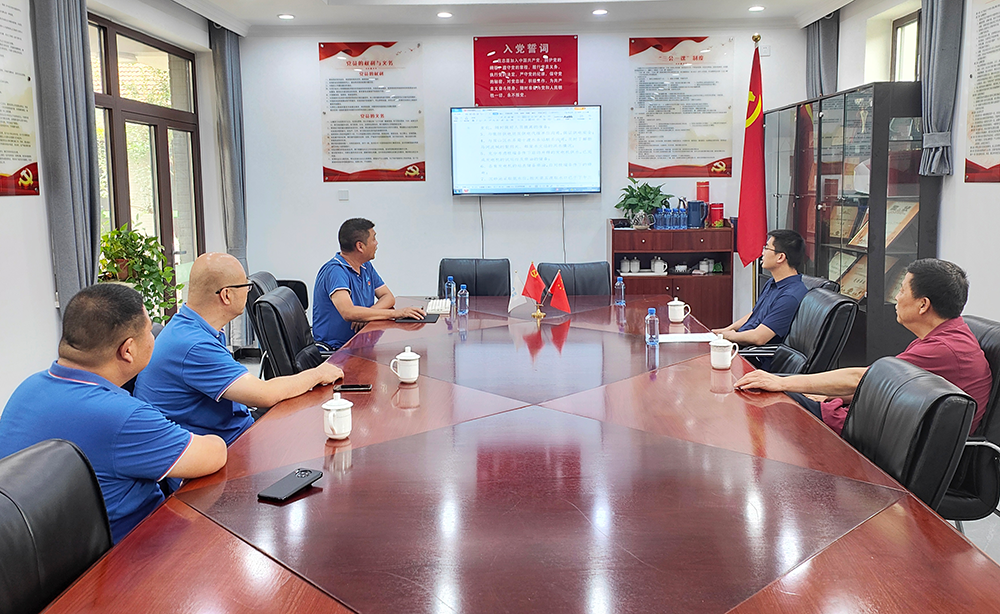 ��Ѵ���� ������� ˮͶ�����򵼡���ǰһ����פ�ط�Ѵ��һ��